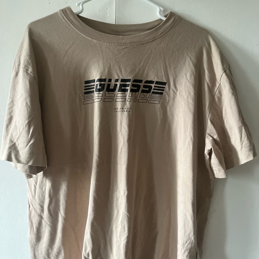 Guess Women's Beige Graphic Tee